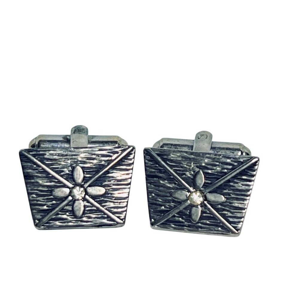 Vintage Textured Silver Tone And Clear Rhinestone Tie Bar And Cufflinks Set (605 - Picture 2 of 4